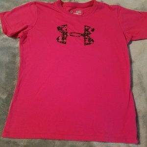 Under Armour Girls T shirt Medium